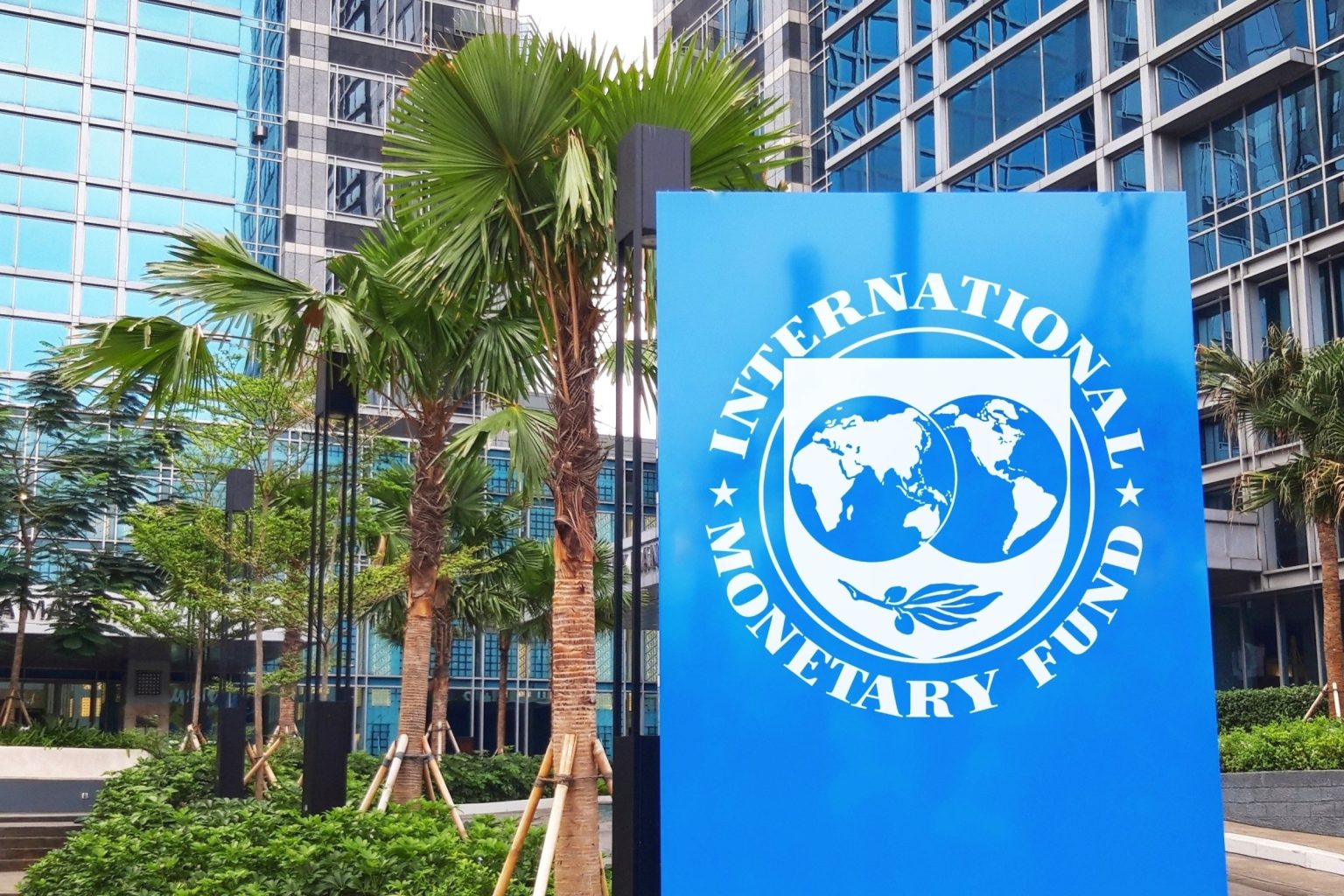 nternational Monetary Fund ( IMF) logo signboard. is a major financial agency of the United Nations, and an international financial institution.