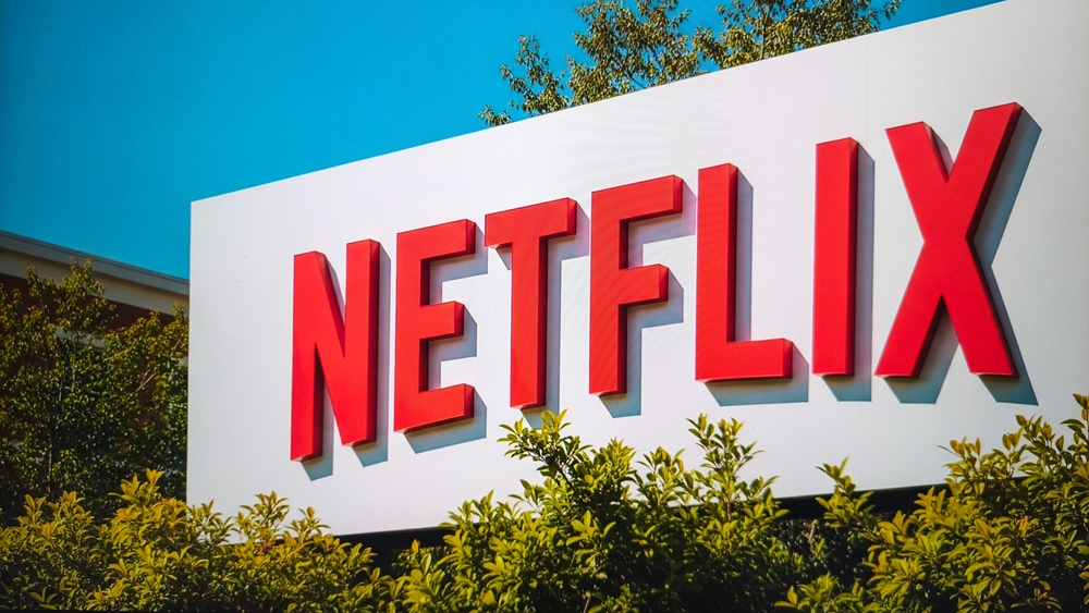 netflix-ceo-heads-to-white-house-amid-wbd-bid-fight