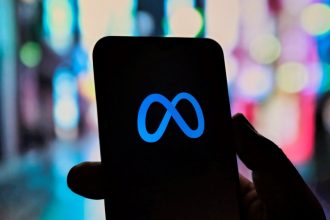 meta-shrugs-off-layoff-rumors,-stock-rises